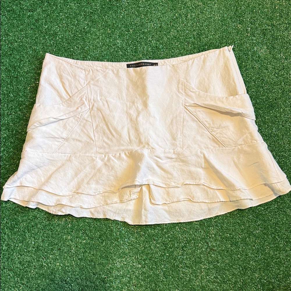 Chic Cream Designer Paula Hermanny Silk Linen Blend Mini Skirt with Ruffle Hem